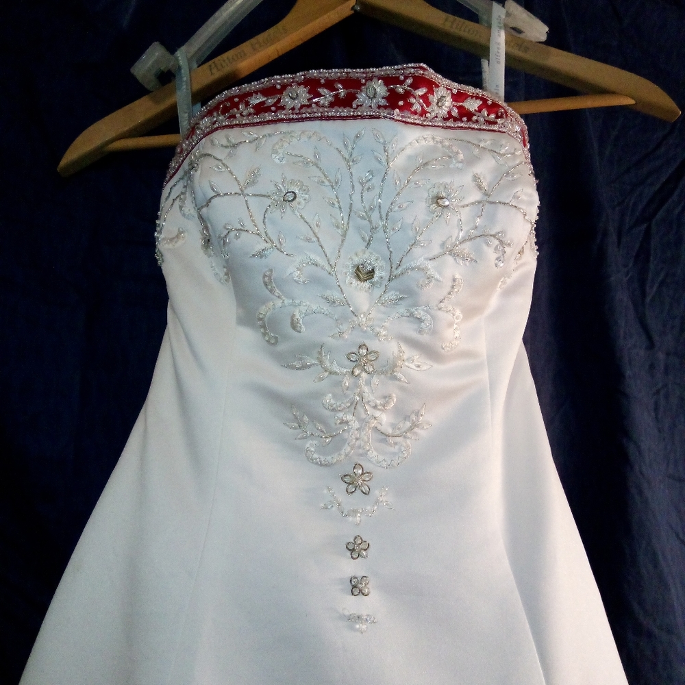 Alfred Angelo   size 10 altered white dress with a Claret train - Picture 2 of 5